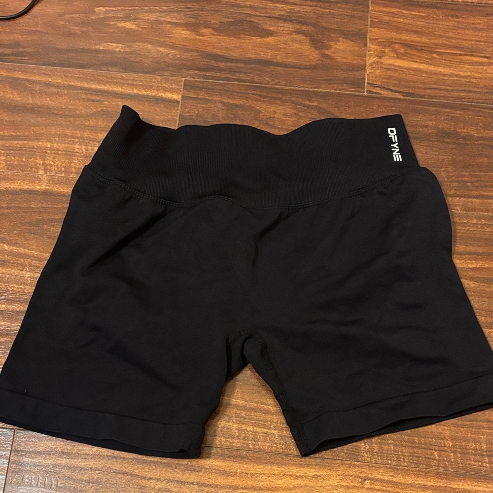 Black dfyne impact shorts